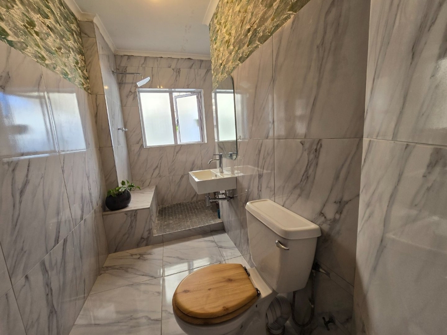 3 Bedroom Property for Sale in Kenwyn Western Cape